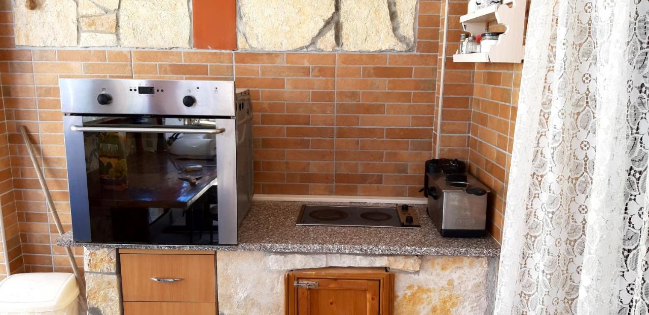 Apartment "Mislav" Gornji Karin Bagian luar foto
