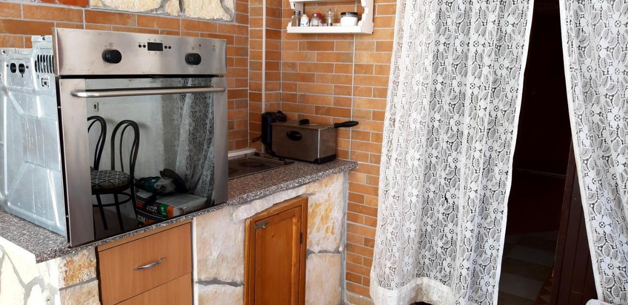 Apartment "Mislav" Gornji Karin Bagian luar foto