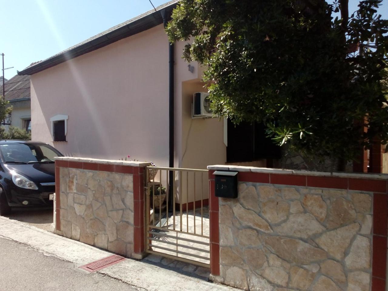 Apartment "Mislav" Gornji Karin Bagian luar foto