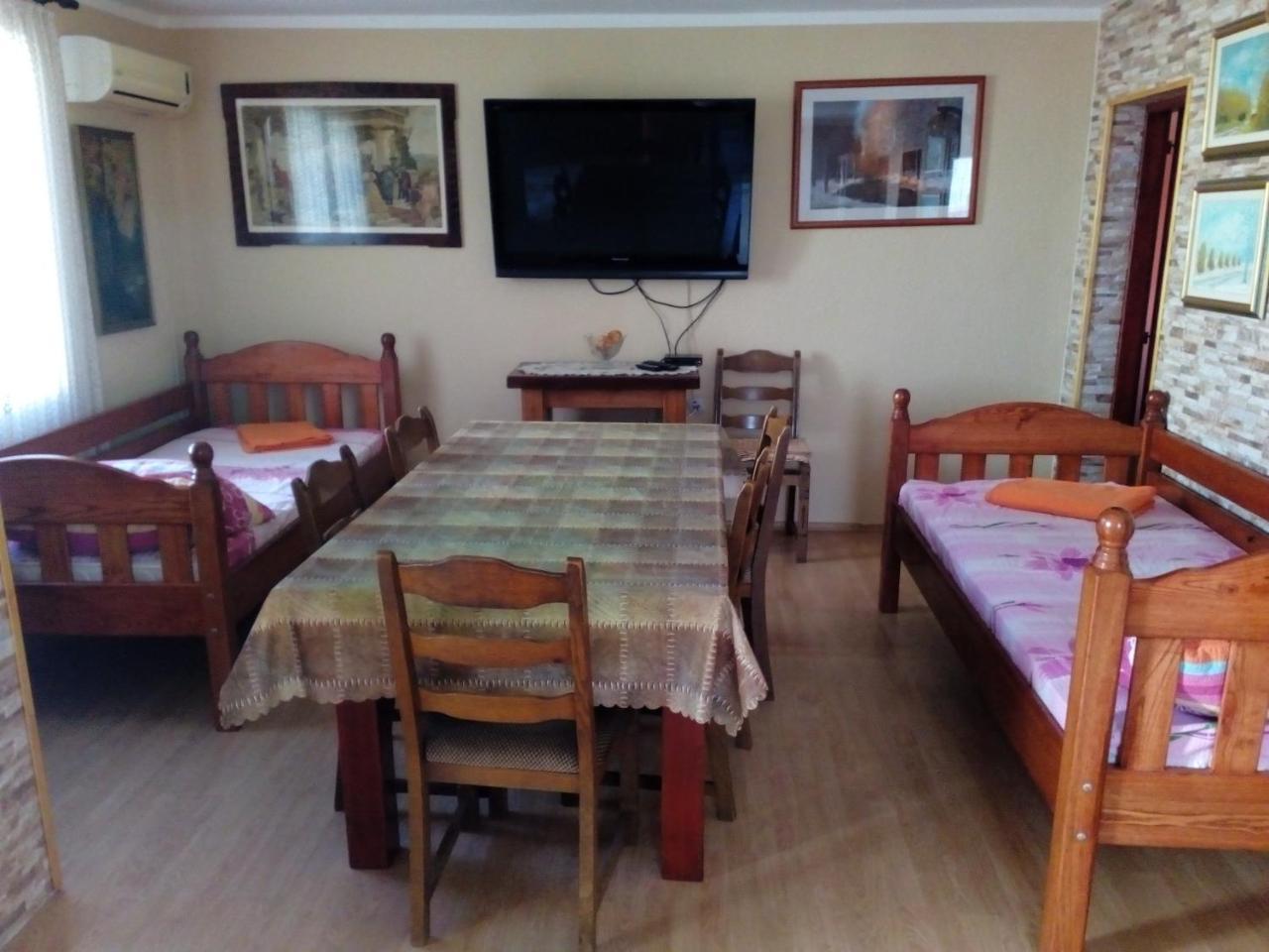 Apartment "Mislav" Gornji Karin Bagian luar foto